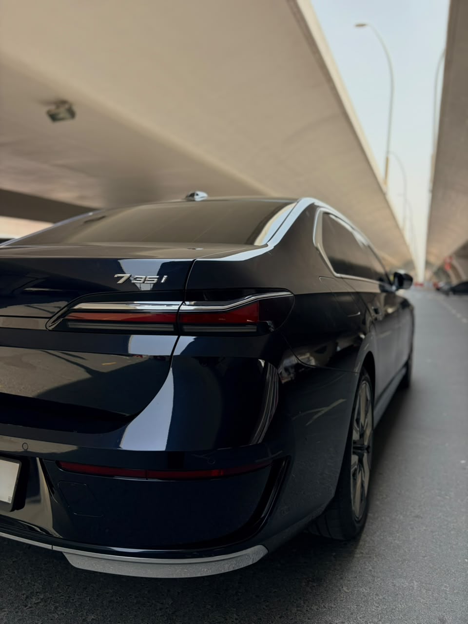BMW 7 series View 2