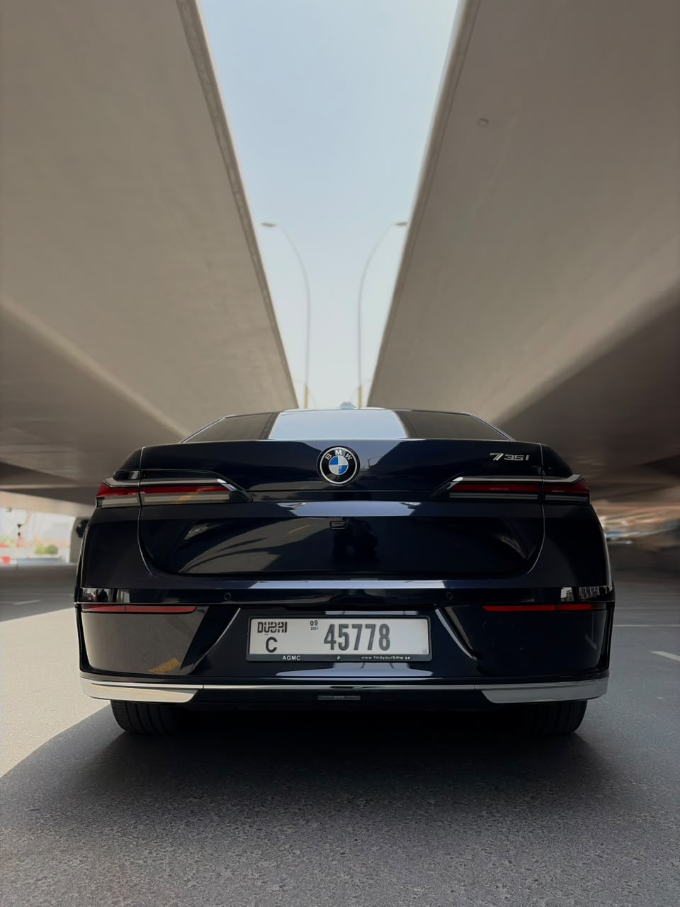 BMW 7 series View 8